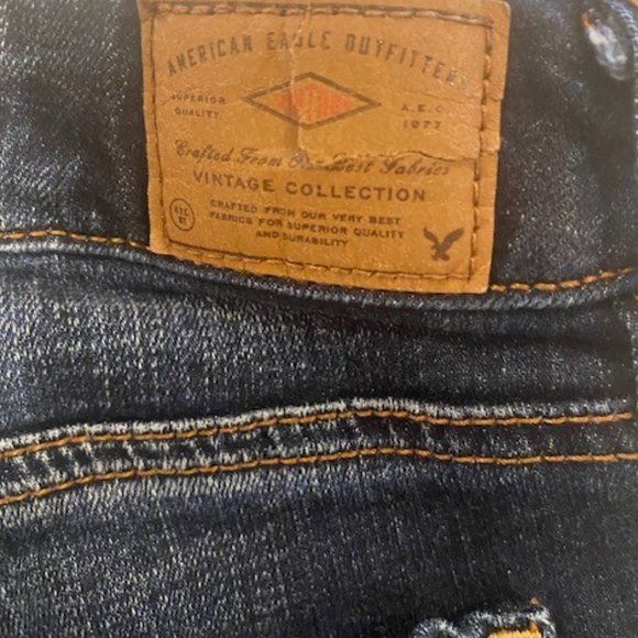 AMERICAN EAGLE RIPPED JEANS - Picture 4 of 4